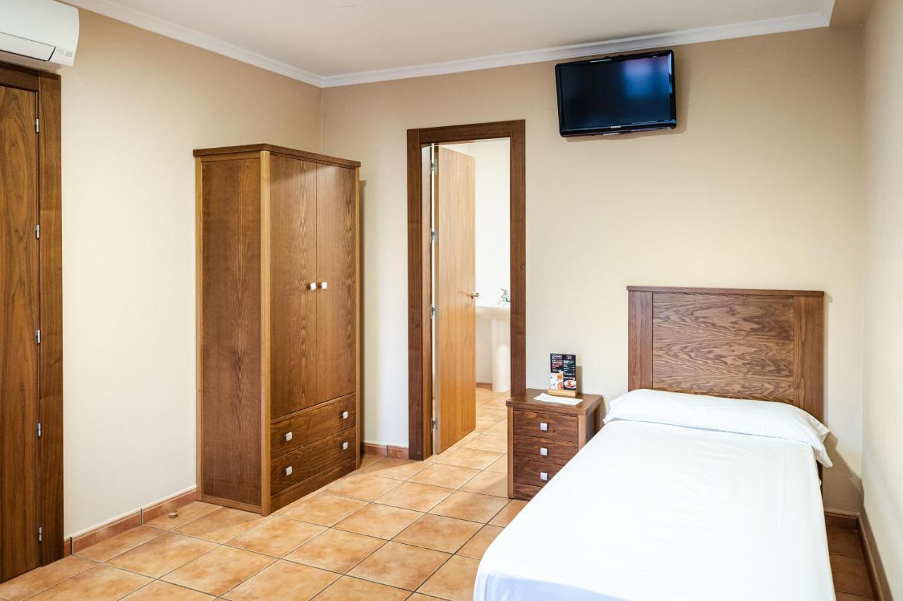 As Hoteles Fuente La Higuera Direccion Albacete La Font de la Figuera Luaran gambar