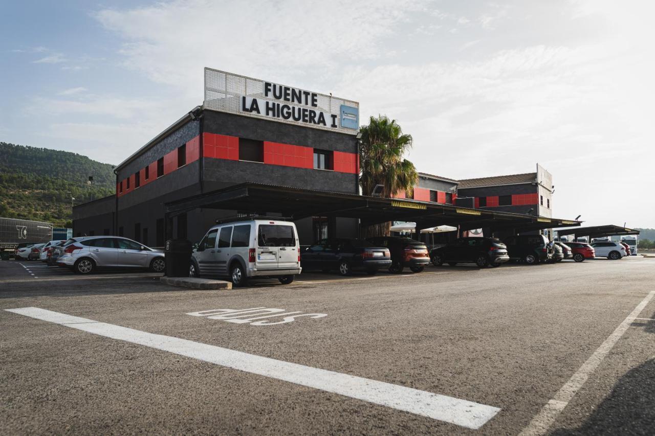 As Hoteles Fuente La Higuera Direccion Albacete La Font de la Figuera Luaran gambar